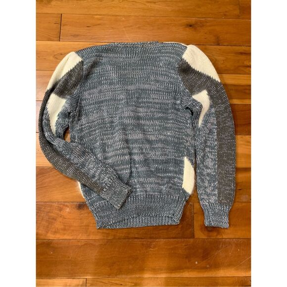 Gray and White Vintage Sweater #fall #winter - Picture 2 of 7